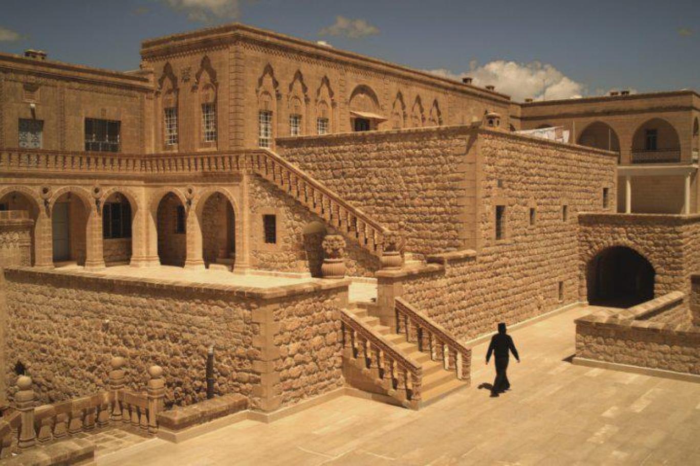 <br />
<b>Notice</b>:  Undefined property: stdClass::$title in <b>/home/orhan/public_html/templates/get_albums.php</b> on line <b>52</b><br />
